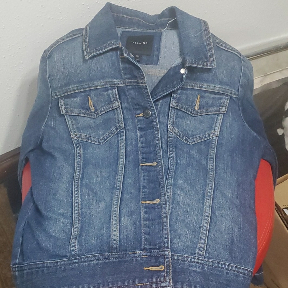Fitted Limited blue jean jacket